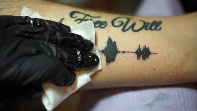 FOTO: Los tatuajes con sonidos, furor en Estados Unidos