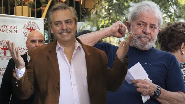 FOTO: Alberto Fernández visitó a Lula en la cárcel y lo respaldó