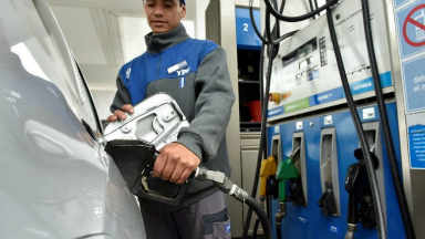 Desde mañana, suben los combustibles de YPF