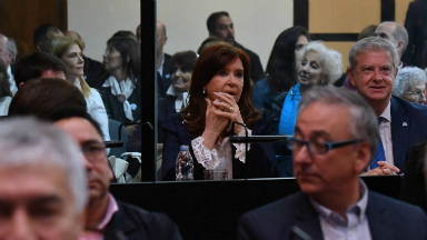 AUDIO: Sigue el juicio contra CFK que debe justificar su ausencia