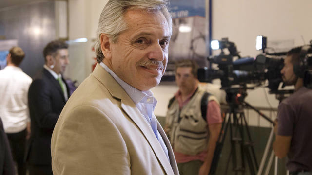 FOTO: Alberto Fernández inicia su campaña como precandidato