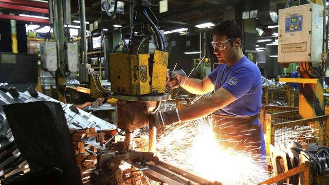 El uso de capacidad instalada en la industria bajó a 57,7%