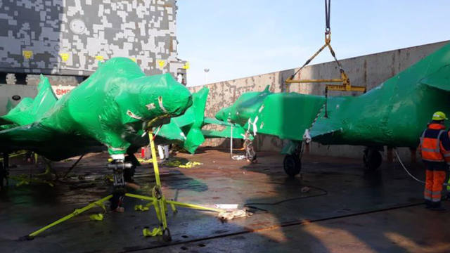 FOTO: Llegaron cinco aviones nuevos para la Armada Argentina
