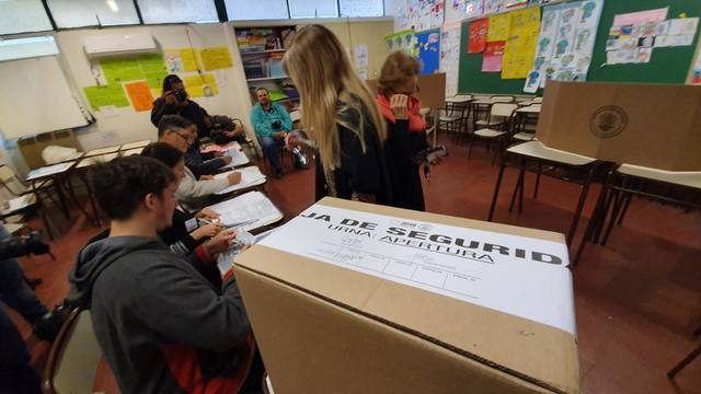 FOTO: Córdoba elige: hasta las 16 votó el 56,6% del padrón