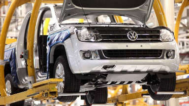 AUDIO: Volkswagen suspende 2.800 operarios en Pacheco