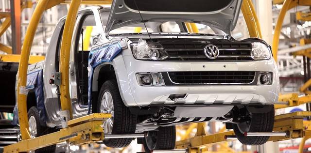 FOTO: Volkswagen suspende 2.800 operarios en Pacheco