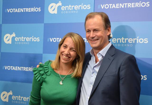 FOTO: Gustavo Bordet y su candidata a vice, Laura Stratta.