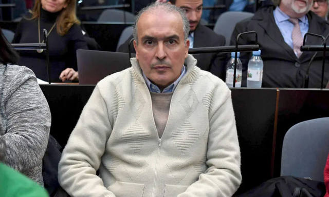 López acusó a CFK de favorecer a sus socios con obra pública