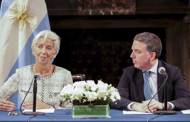 FOTO: La jefa del FMI y el ministro de Hacienda (Foto de archivo).