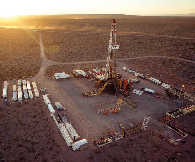 FOTO: Cambio de tendencia: YPF vuelve a exportar gas a Chile