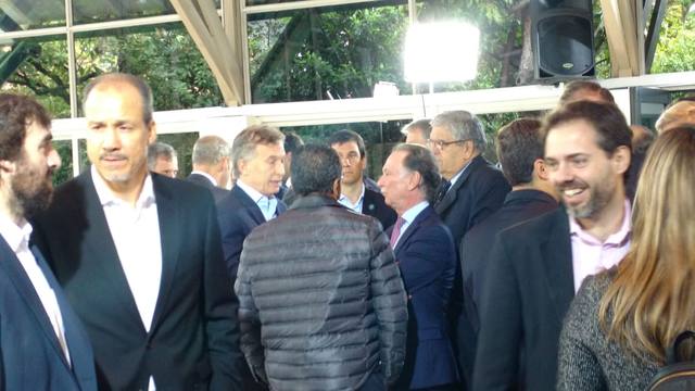 Macri limita cuotas de créditos UVA y relanza el ProCreAr