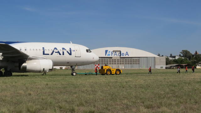 FOTO: FAdeA se encargará del mantenimiento de aviones de Latam