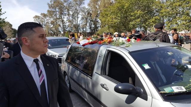 Los restos de De la Sota ya descansan en un panteón familiar