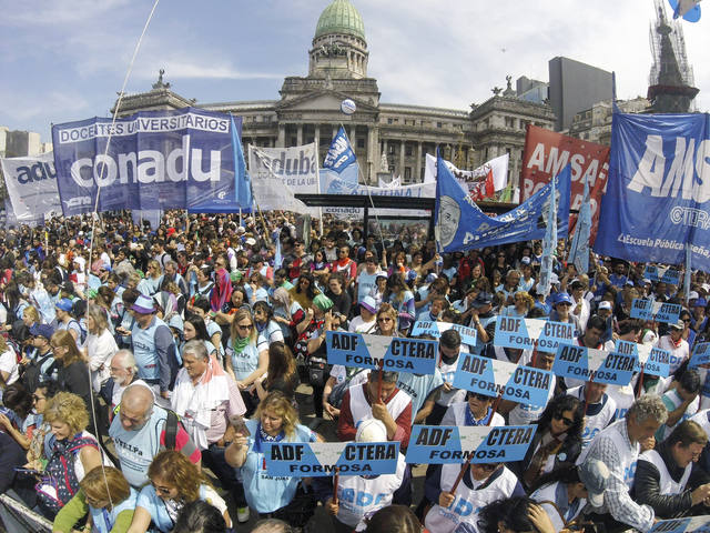 Los maestros se expresaron en las calles de Capital Federal.