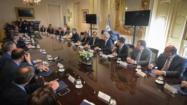 Macri se reunió con gobernadores y avanza con el consenso