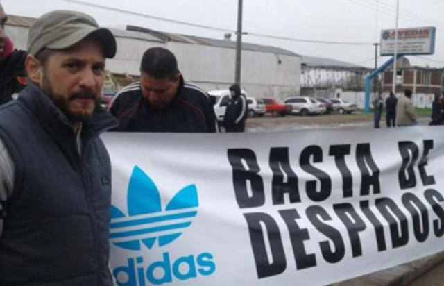 Una empresa tercerizada de Adidas licenció a 600 operarios