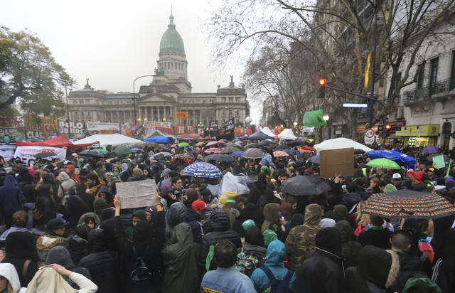 Las imágenes que dejó el rechazo al aborto