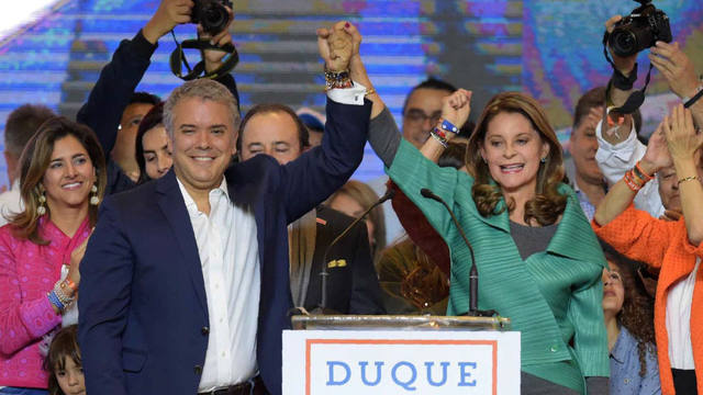 FOTO: Macri felicitó a Duque por su triunfo electoral en Colombia