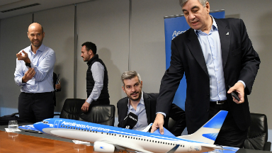 AUDIO: Aerolíneas Argentinas quita clase ejecutiva y suma asientos