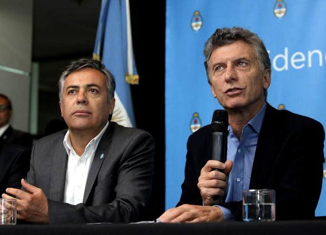 FOTO: Cornejo le acercó a Macri una alternativa para los aumentos.
