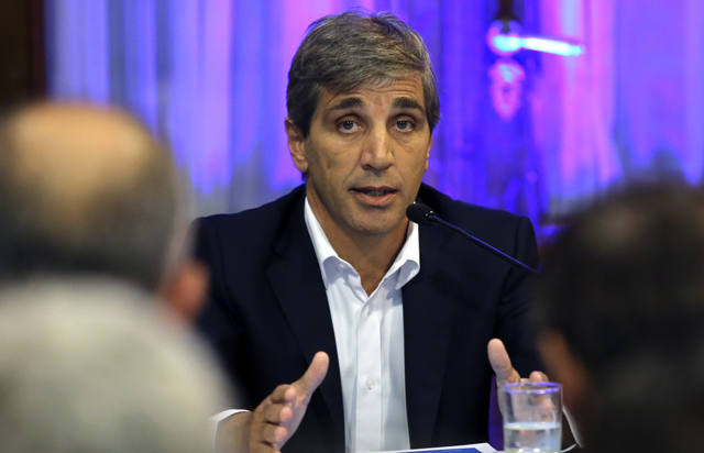 Caputo se reunió con banqueros por las leliqs: "El encuentro fue excelente"