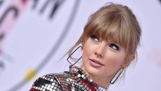 FOTO: Taylor Swift se convirtió en la artista mejor paga del mundo