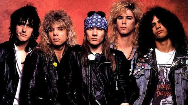 FOTO: Una ex leyenda de Guns N' Roses se apuñaló a sí mismo