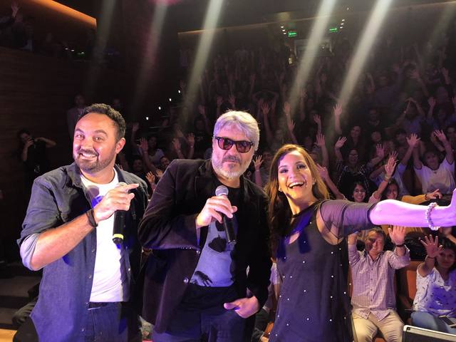 FM Córdoba presentó a Estelares en Casa Naranja