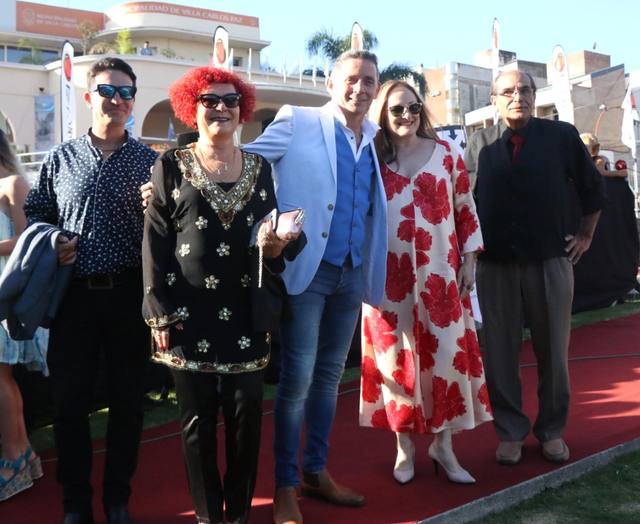 Imágenes de una noche de emociones y glamour en Carlos Paz