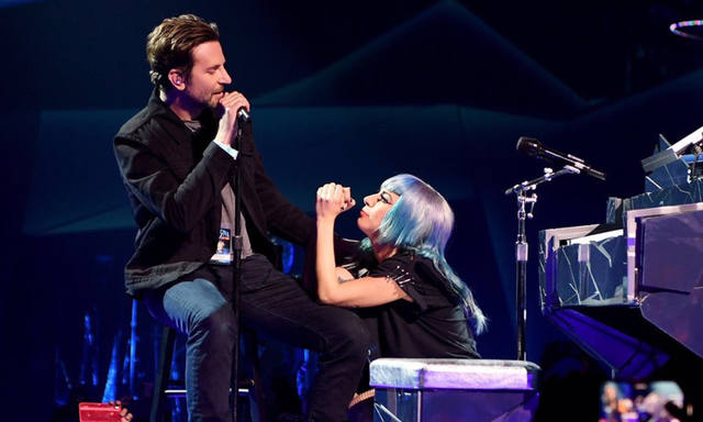 Bradley Cooper y Lady Gaga cantaron juntos en Las Vegas