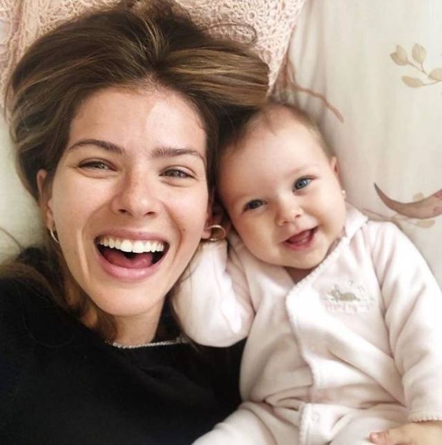 La China Suárez compartió una foto amamantando a su beba