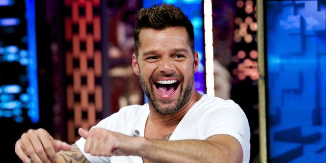 Revelan detalles del romance de Ricky Martin y Juan Castro