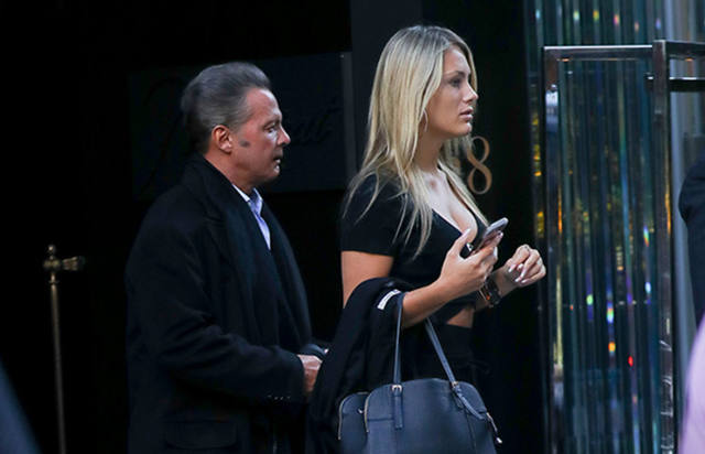 Luis Miguel está de novio con una corista 29 años menor