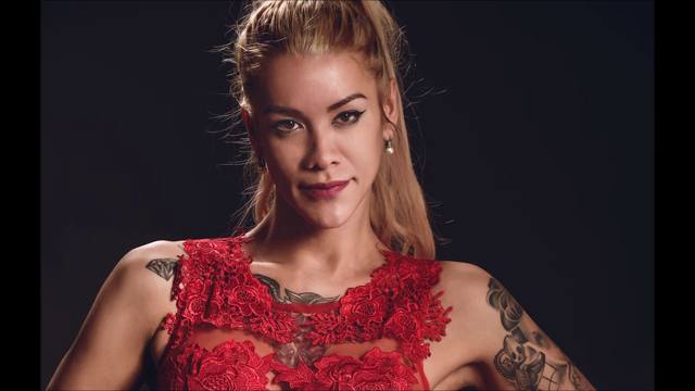 Ayelén Beker, primera cantante trans de cumbia santafesina