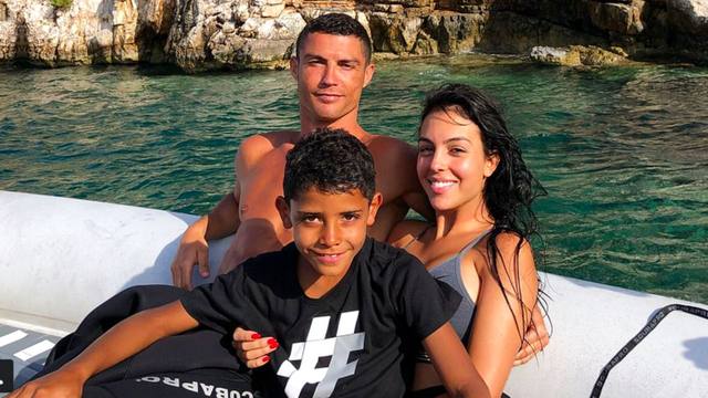 FOTO: La increíble propina de Ronaldo en un hotel griego