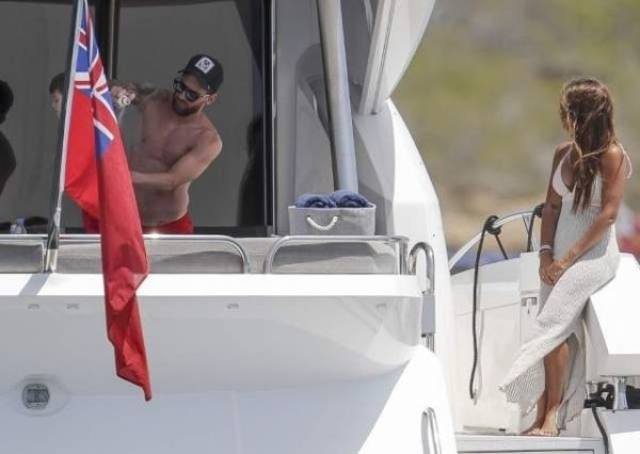 FOTO: Las vacaciones top de Messi y Antonella en Ibiza