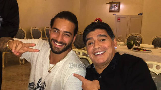 FOTO: Maluma se encontró con Diego Maradona en Rusia