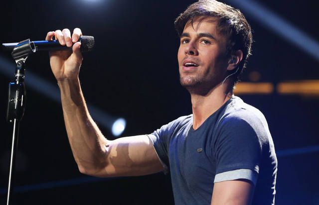 La tierna imagen de Enrique Iglesias junto a sus mellizos