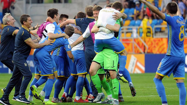 FOTO: Italia empató sobre la hora pero el VAR anuló el gol