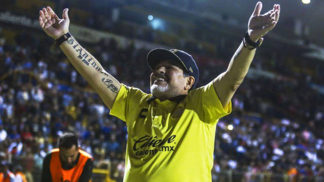 FOTO: Maradona festejó una nueva hazaña de Dorados