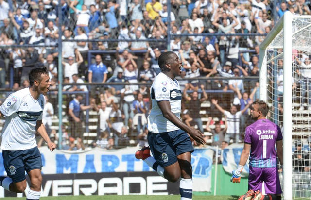 Gimnasia cerró el torneo con una sonrisa ante Colón