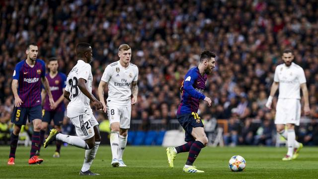 FOTO: Barcelona goleó a Real Madrid en el Bernabéu y es finalista