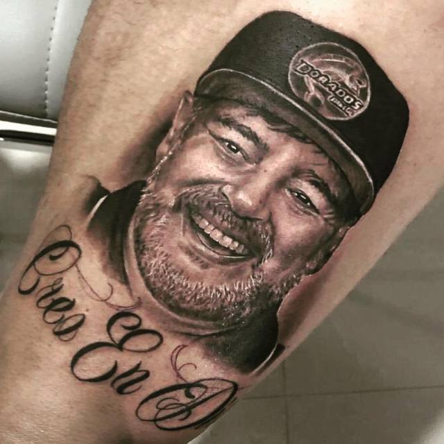 FOTO: El arquero de Dorados se tatuó la cara de Maradona