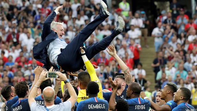 FOTO: Didier Deschamps, distinguido como mejor entrenador de 2018