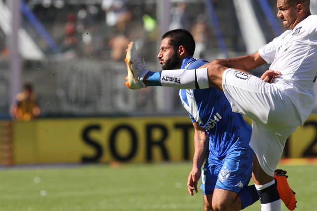 FOTO: Talleres se quedó y Vélez lo alcanzó con un empate