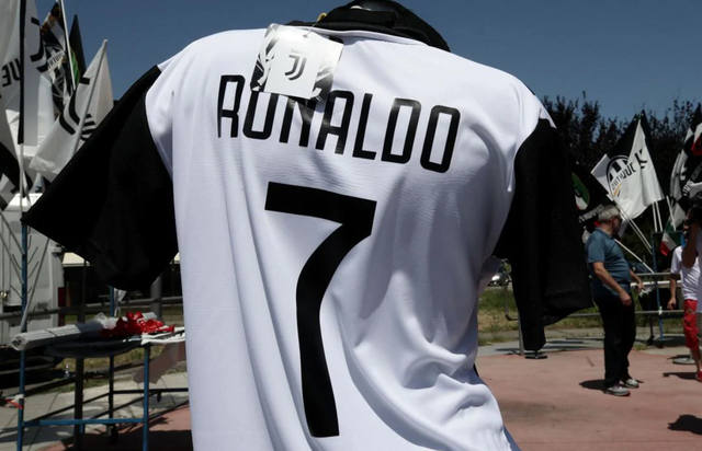 FOTO: Turín se paraliza por la llegada de Ronaldo a la Juve