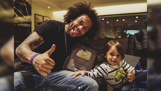 FOTO: Marcelo se animó al reto viral con los amigos de su hijo