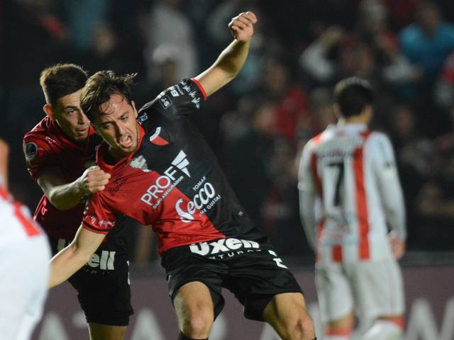 Colón venció a River de Uruguay y avanzó a octavos de final