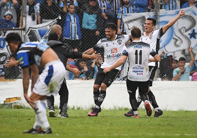 FOTO: Central Córdoba venció a Almagro y avanzó a la final