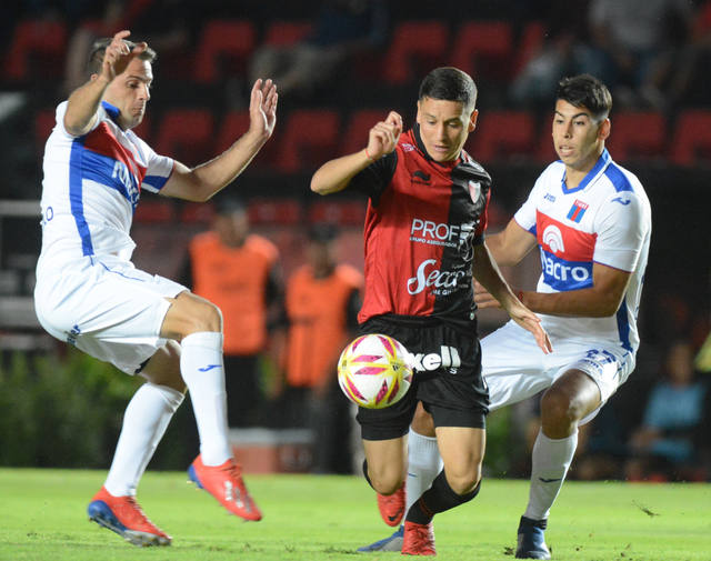 FOTO: Colón y Tigre igualaron 0-0 en el debut del nuevo torneo